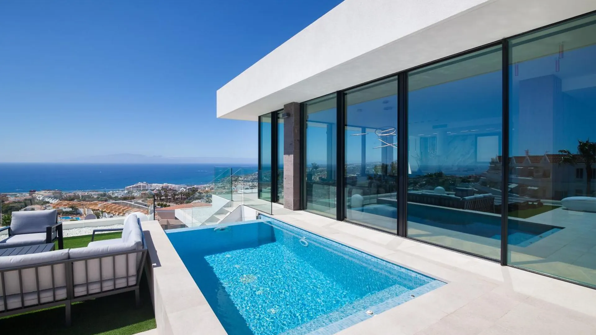 200M New Villa E With Priv/Heated Pool, Ocean View. Costa Adeje  España