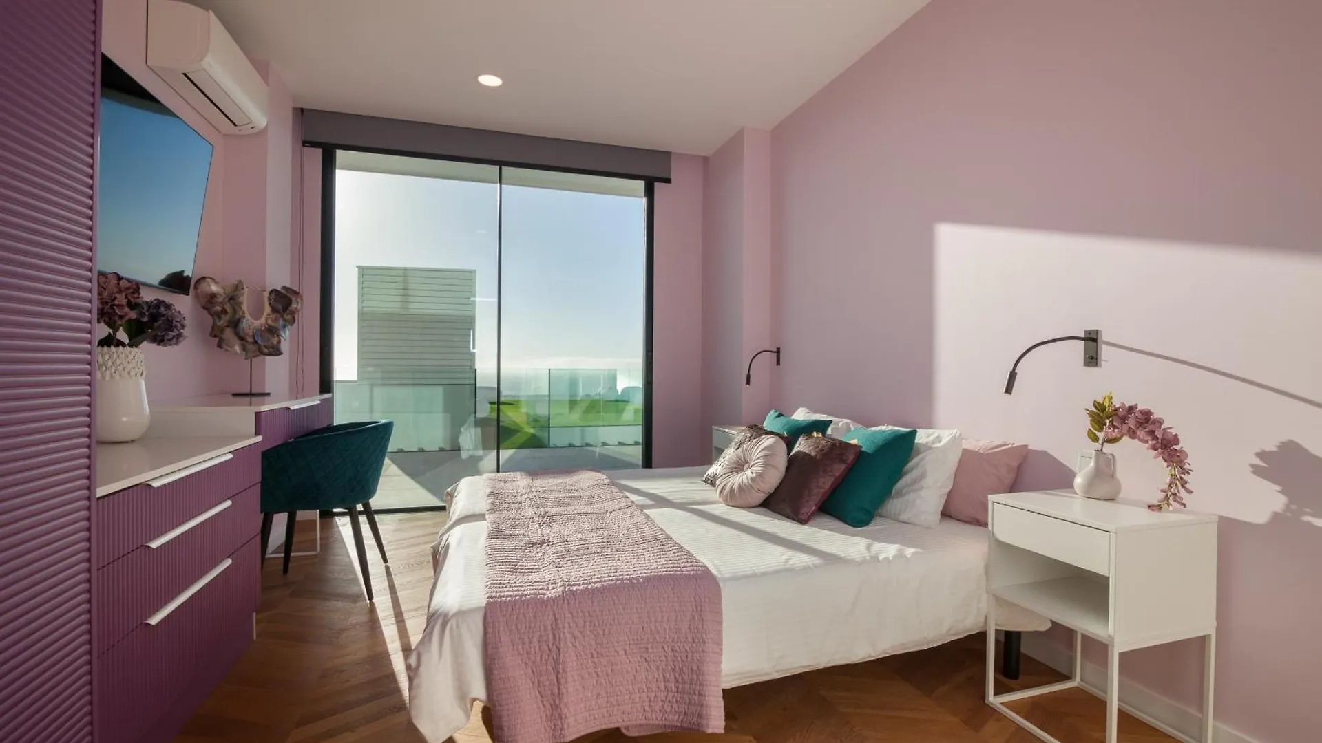 200M New Villa E With Priv/Heated Pool, Ocean View. Costa Adeje  Spanyolország